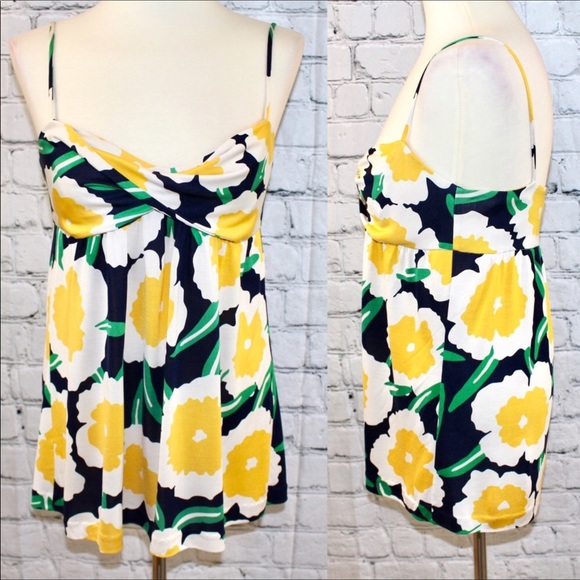 Diane Von Furstenberg Tops - Diane Von Furstenberg silk tank top, size 10.
